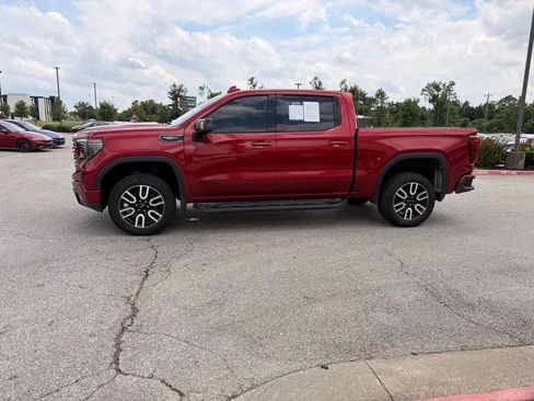Used 2022 GMC Sierra 1500 AT4 w/ AT4 Premium Package AWD/4WD image 4
