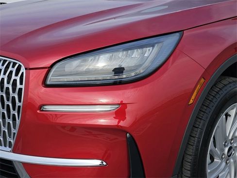 New 2026 Lincoln Corsair Premiere image 8