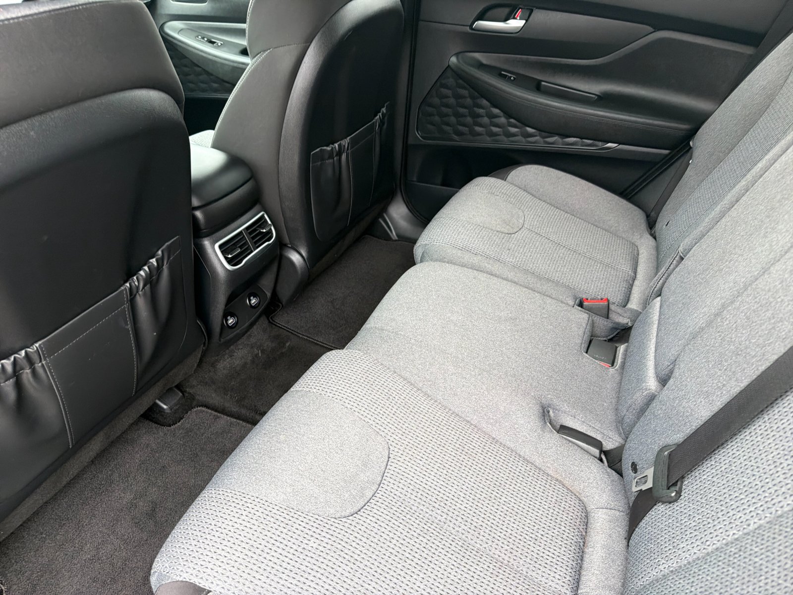 Used 2022 Hyundai Santa Fe SEL Convenience w/ Cargo Package AWD/4WD image 13
