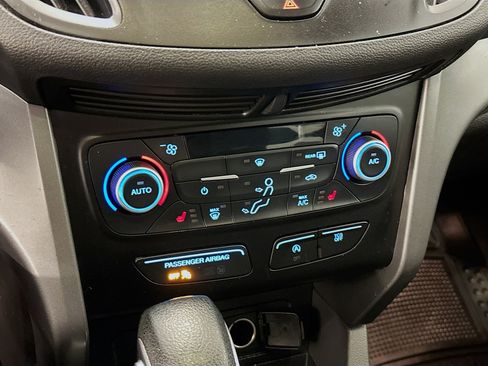 Used 2018 Ford Escape SE image 23