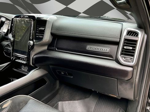 Used 2022 RAM 2500 Laramie AWD/4WD image 16