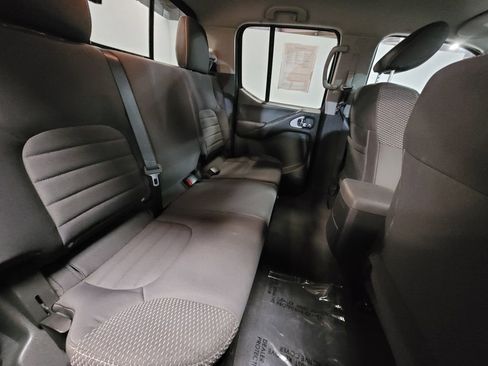 Used 2019 Nissan Frontier PRO-4X image 7