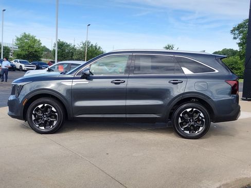 Used 2024 Kia Sorento S AWD/4WD image 20