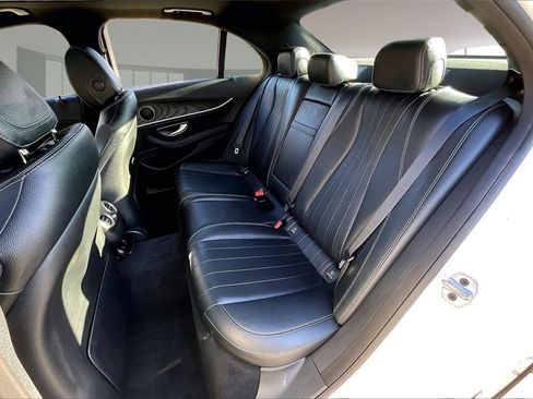 Used 2022 Mercedes-Benz E 350 Sedan image 20