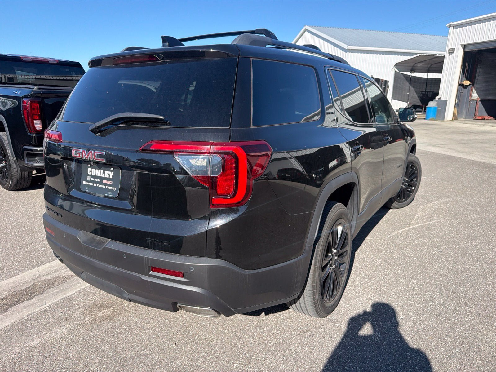 Certified 2022 GMC Acadia SLE w/ Driver Convenience Package AWD/4WD image 11