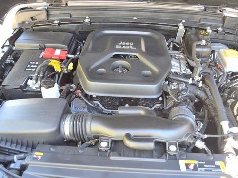 Used 2021 Jeep Wrangler Sport image 33