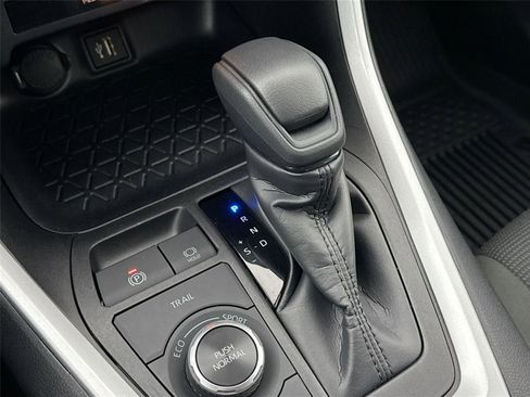 Certified 2025 Toyota RAV4 LE image 23