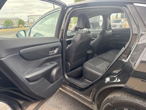 Used 2024 Nissan Ariya FWD image 26