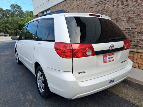 Used 2006 Toyota Sienna CE FWD image 3