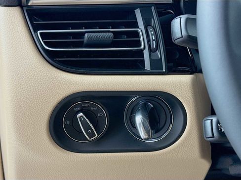 New 2026 Porsche Macan image 14