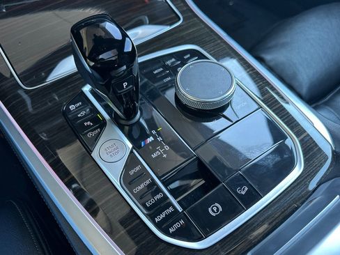 Used 2020 BMW X5 M50i image 18