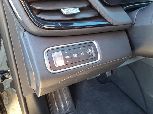 Used 2025 Buick Enclave Sport Touring image 19