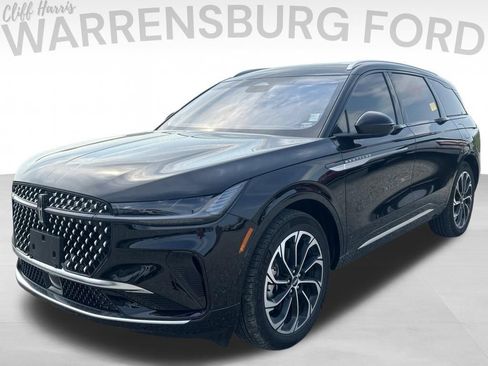 Used 2024 Lincoln Nautilus Reserve AWD/4WD image 3