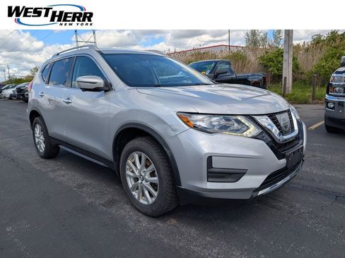 Used 2017 Nissan Rogue SV w/ SV Premium Package AWD/4WD image 1