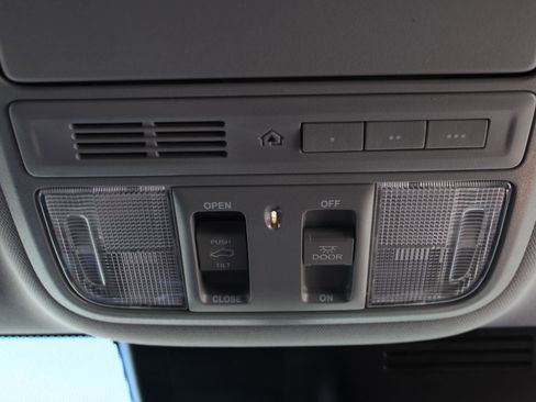 Used 2022 Honda CR-V EX-L image 13