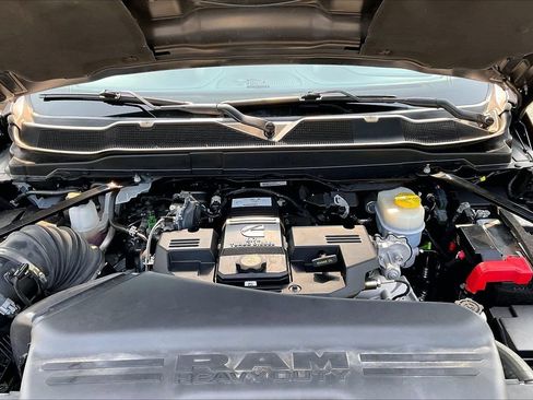 Certified 2024 RAM 2500 Limited AWD/4WD image 40