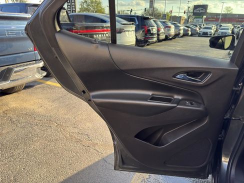 Used 2019 Chevrolet Equinox LT image 24