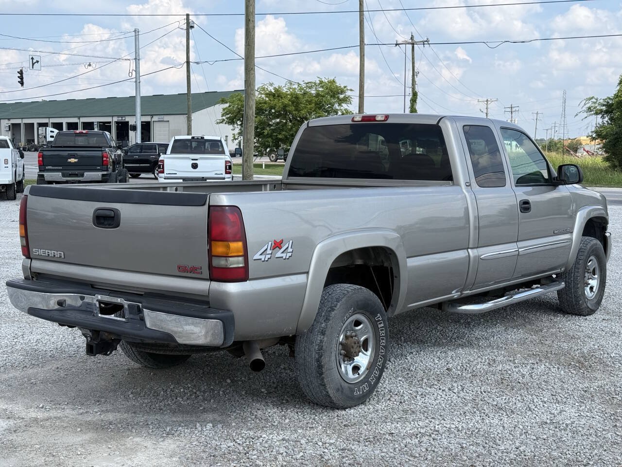 Used 2003 GMC Sierra 2500 SLT w/ SLT Preferred Equipment Group AWD/4WD image 5