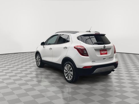 Used 2019 Buick Encore Preferred image 2