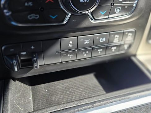 Used 2018 RAM 2500 Big Horn image 28