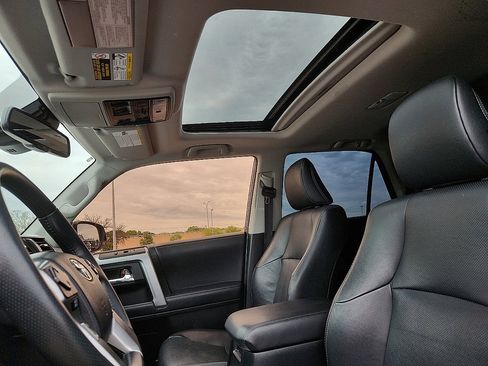 Used 2022 Toyota 4Runner Limited image 7