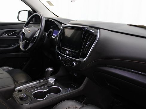 Used 2020 Chevrolet Traverse Premier w/ LPO, Blackout Package image 33