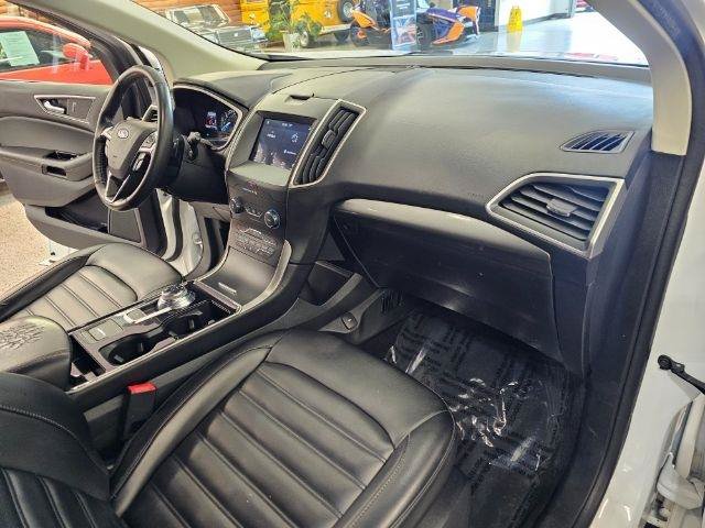Used 2019 Ford Edge SEL w/ Equipment Group 201A AWD/4WD image 14