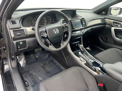 Used 2017 Honda Accord EX image 10