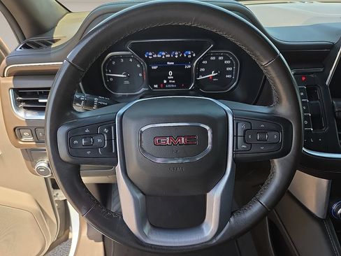 Used 2021 GMC Yukon SLE RWD image 15
