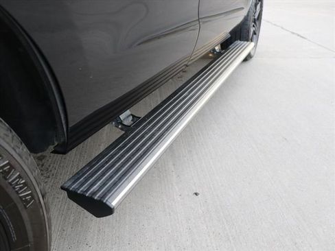 Used 2021 Ford Expedition Limited image 8