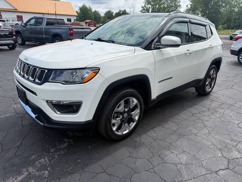 Used 2018 Jeep Compass Limited AWD/4WD image 3