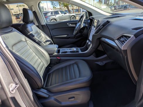 Used 2024 Ford Edge SEL w/ Convenience Package image 19
