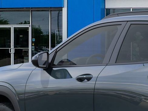 New 2026 Chevrolet Trax LT w/ Driver Confidence Package FWD image 12