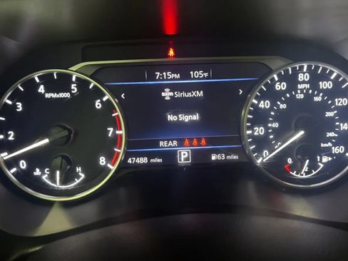 Used 2022 Nissan Sentra SV FWD image 11