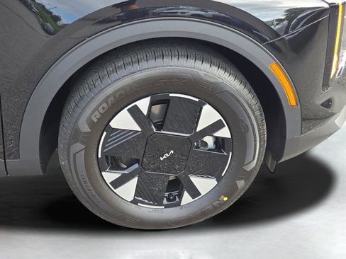 New 2026 Kia Sportage LX image 12