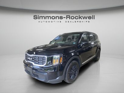 Used 2024 Kia Telluride S w/ S Sunroof Package