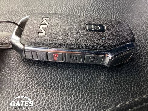 Used 2023 Kia Sportage X-Line w/ X-Line Premium Package AWD/4WD image 31
