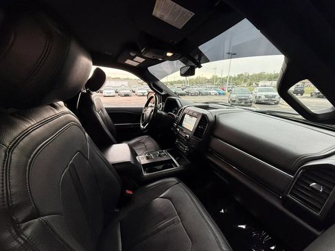 Used 2018 Ford Expedition Max Limited AWD/4WD image 24