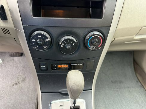 Used 2010 Toyota Corolla Base 4-Speed AT image 11