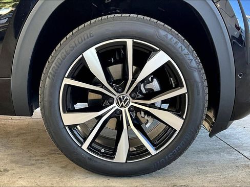 New 2026 Volkswagen Atlas SEL Premium R-Line image 8