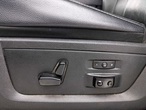 Used 2017 RAM 1500 Laramie w/ Convenience Group image 24