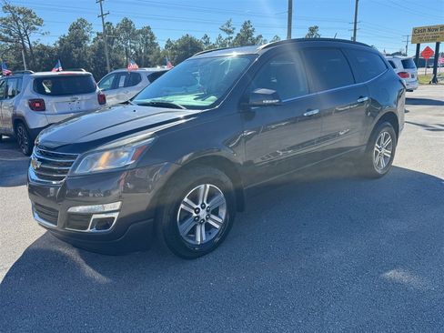 Used 2015 Chevrolet Traverse LT image 6