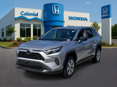 Used 2023 Toyota RAV4 LE AWD/4WD image 1