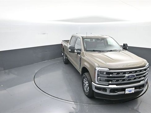 New 2026 Ford F250 Lariat w/ FX4 Off-Road Package image 19