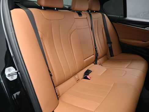 Used 2022 BMW 530i w/ Premium Package image 48