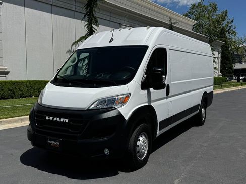 Used 2023 RAM ProMaster 3500 w/ Driver Convenience Group image 3