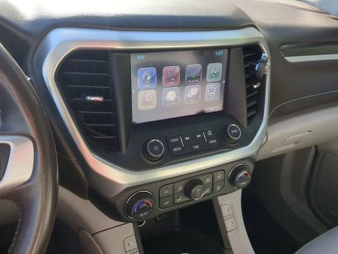 Used 2018 GMC Acadia SLT image 25