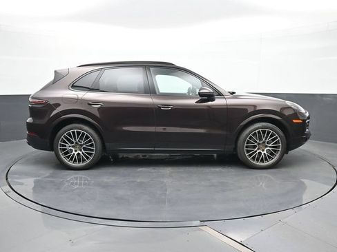 Certified 2023 Porsche Cayenne S Platinum AWD/4WD image 24