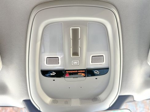 Used 2025 Volvo XC90 T8 Ultra w/ Protection Package image 35