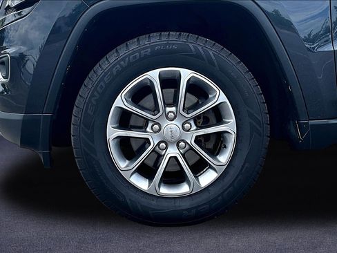 Used 2015 Jeep Grand Cherokee Limited w/ Luxury Group II AWD/4WD image 34
